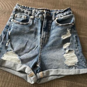 Juniors indigo rein size 3 high waist 25 Jean shorts